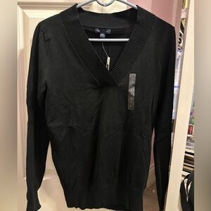Brand new with tags woman’s Gap knit sweater S